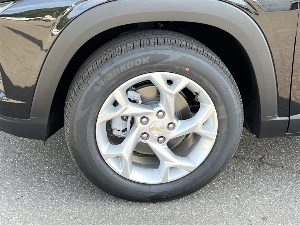 2026 Chevrolet Trax LS photo 18