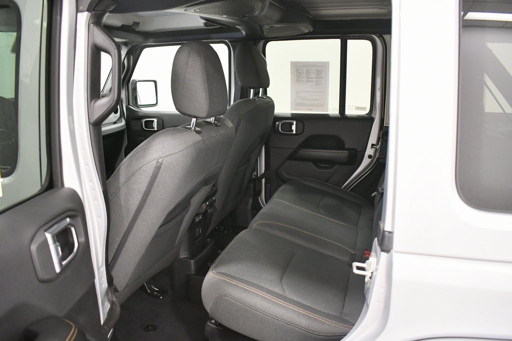 2024 Jeep Wrangler Sahara 4xe photo 14