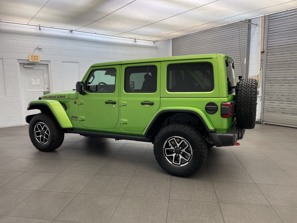 2025 Jeep Wrangler Rubicon photo 4