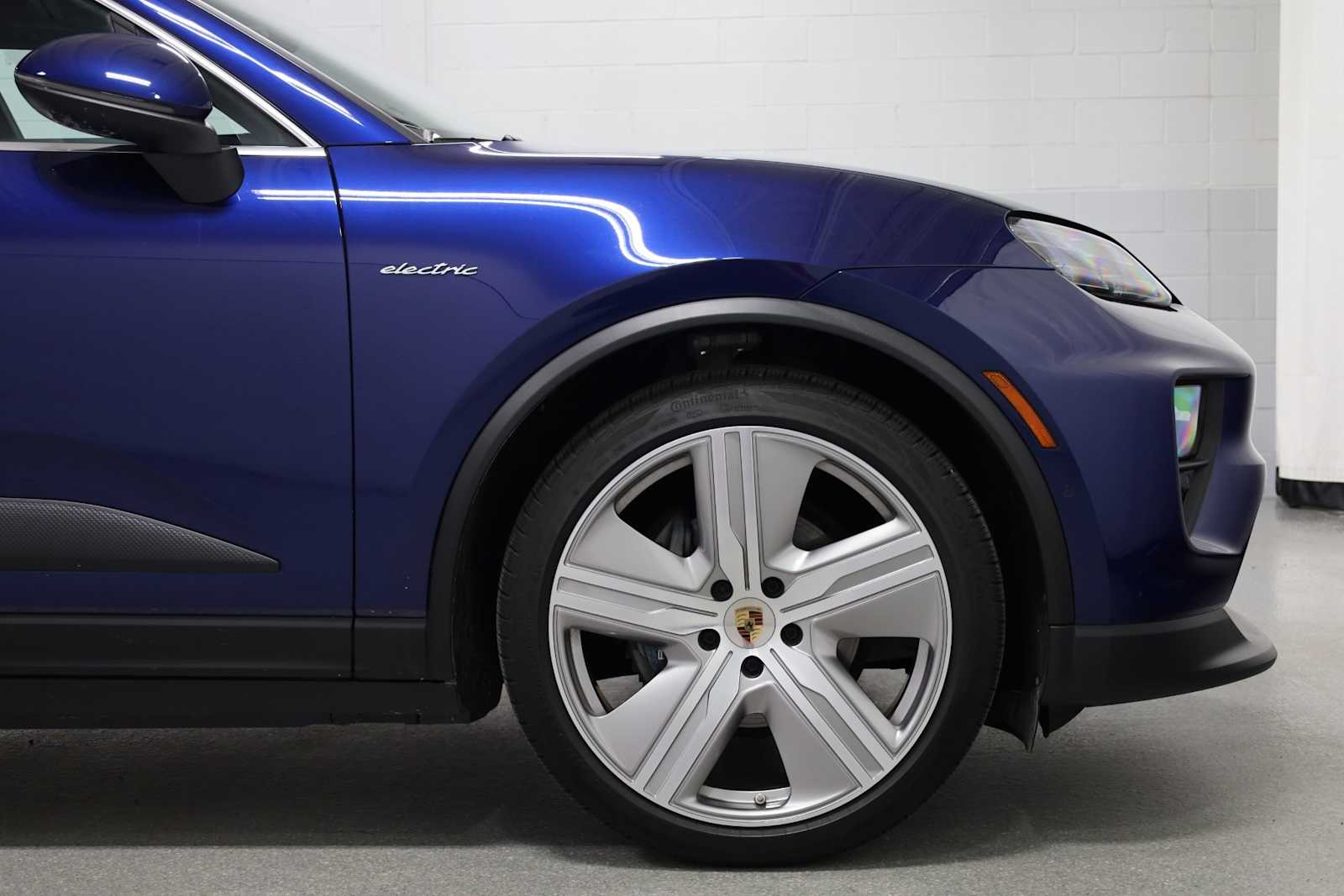 2024 Porsche Macan Electric 4 photo 10