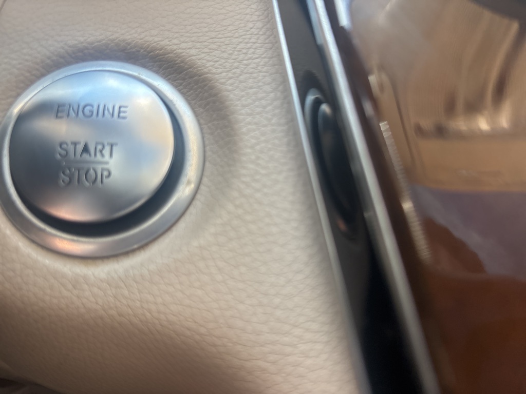 2016 Mercedes Benz GLC 300 4MATIC photo 20