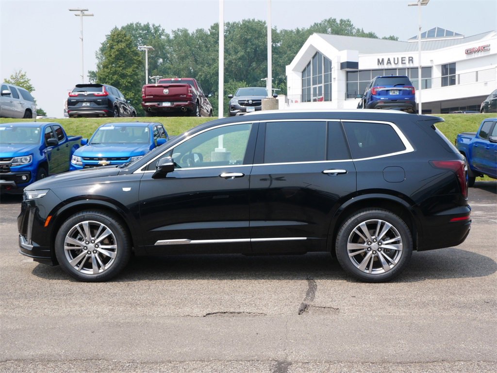 2024 Cadillac XT6 Premium Luxury photo 3