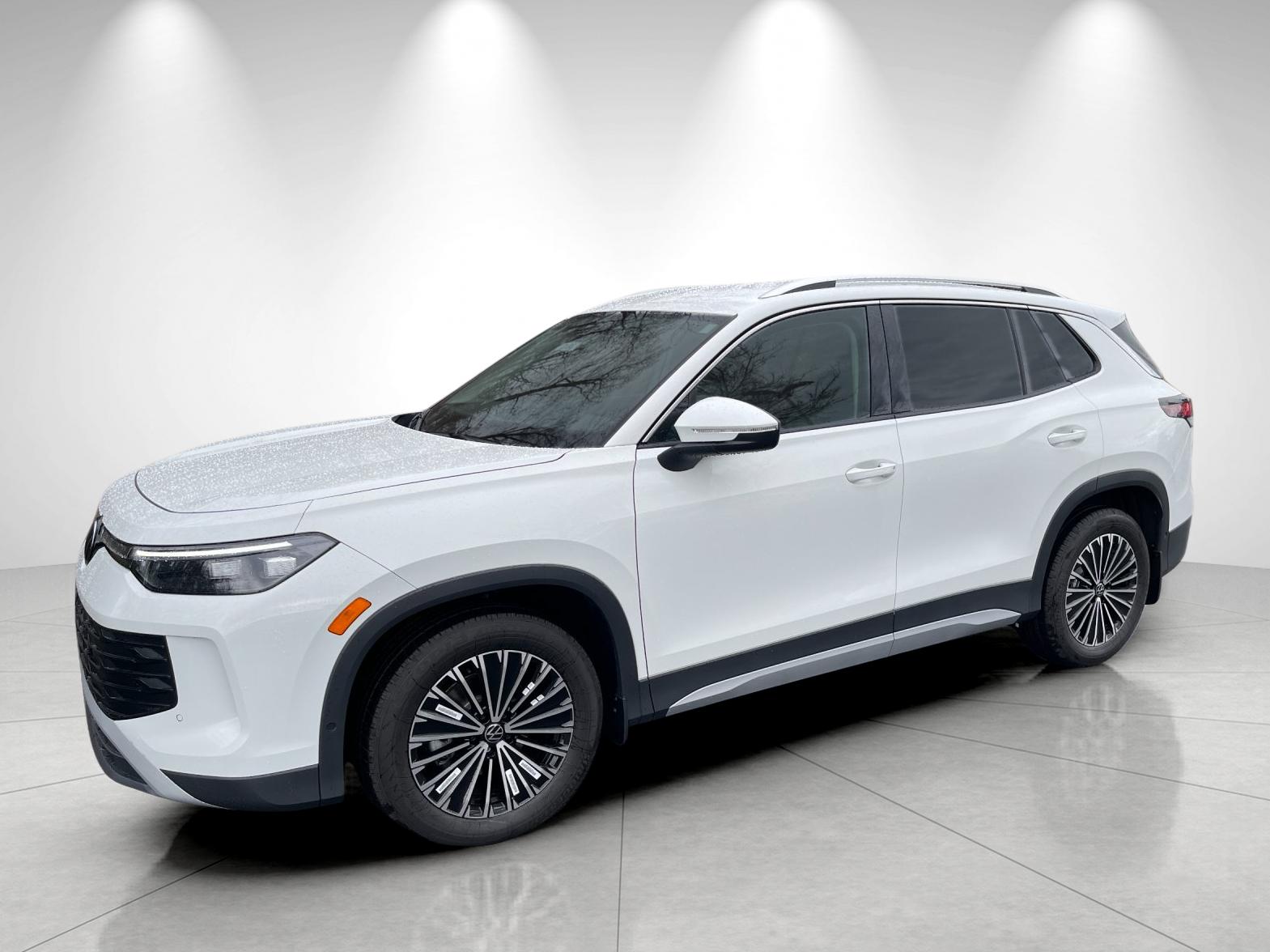 2026 Volkswagen Tiguan S's photo