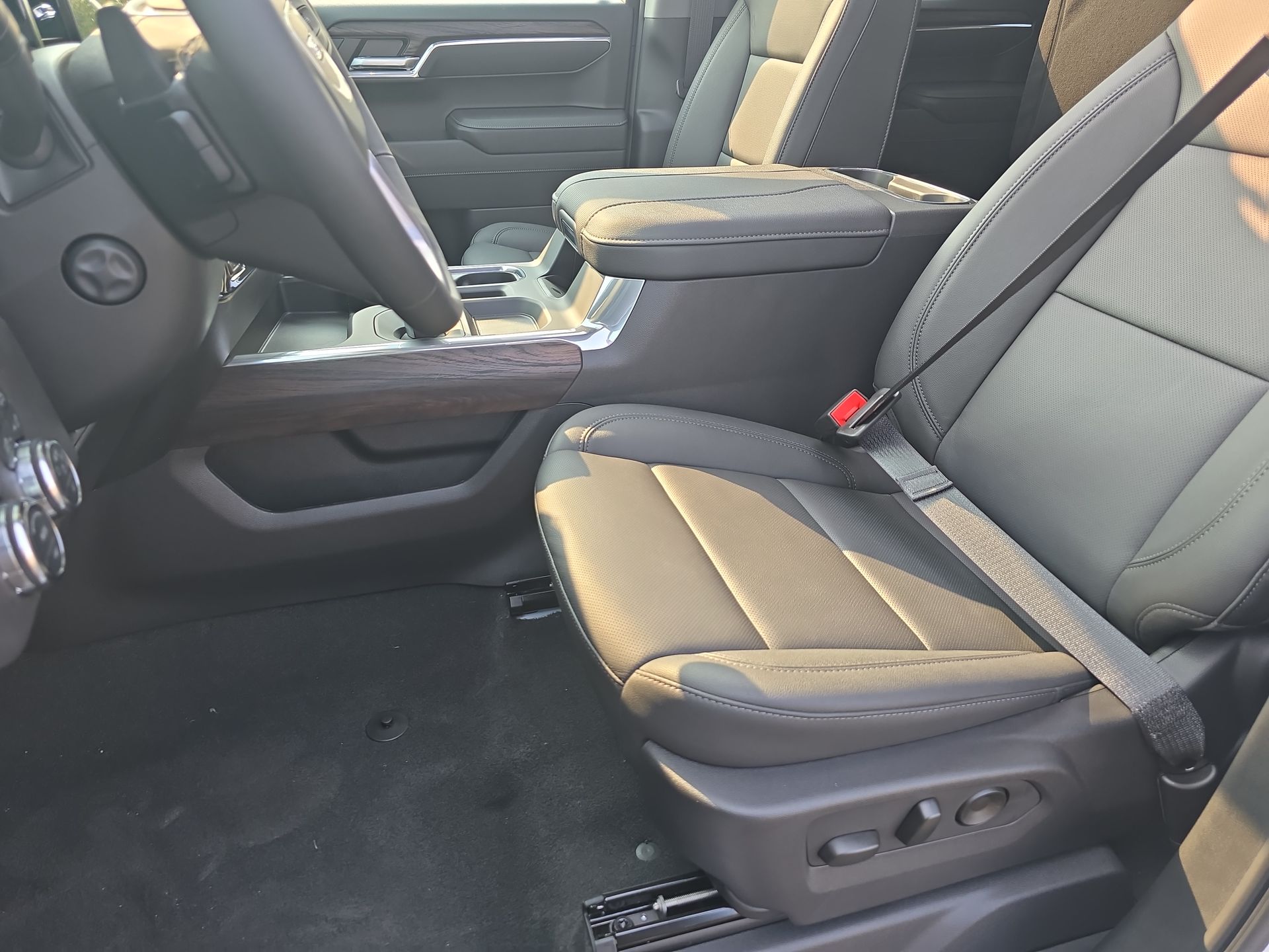2025 Gmc Sierra SLT photo 56