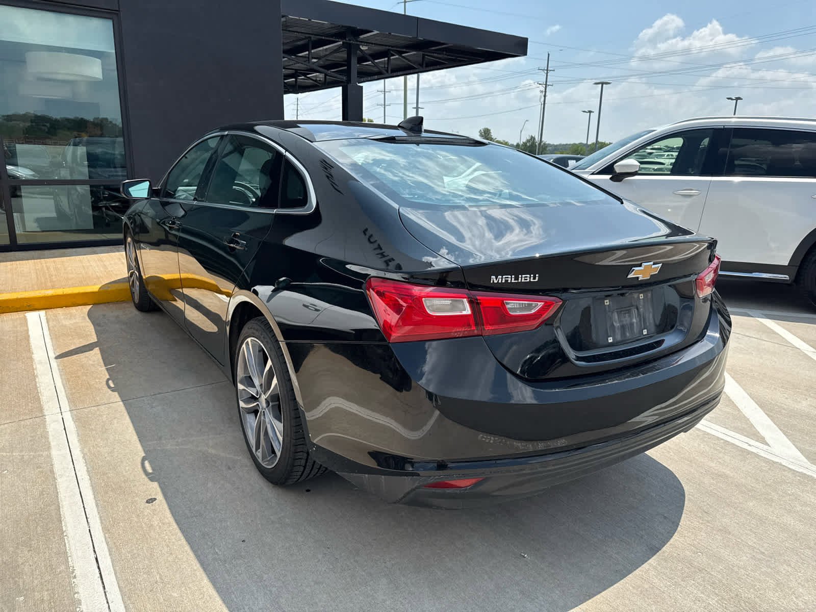 2023 Chevrolet Malibu 1LT photo 3