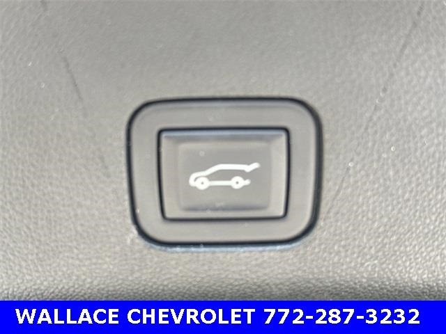 2023 Chevrolet Suburban Z71 photo 11