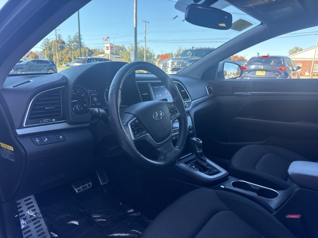 2017 Hyundai Elantra Value Edition photo 3