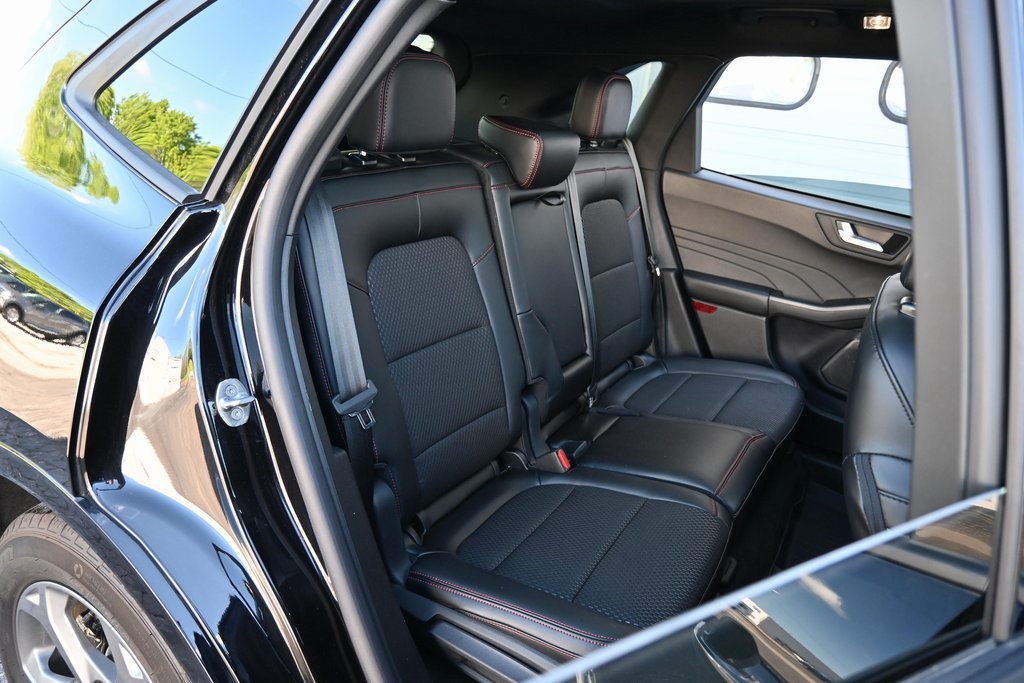 2024 Ford Escape ST-Line photo 26
