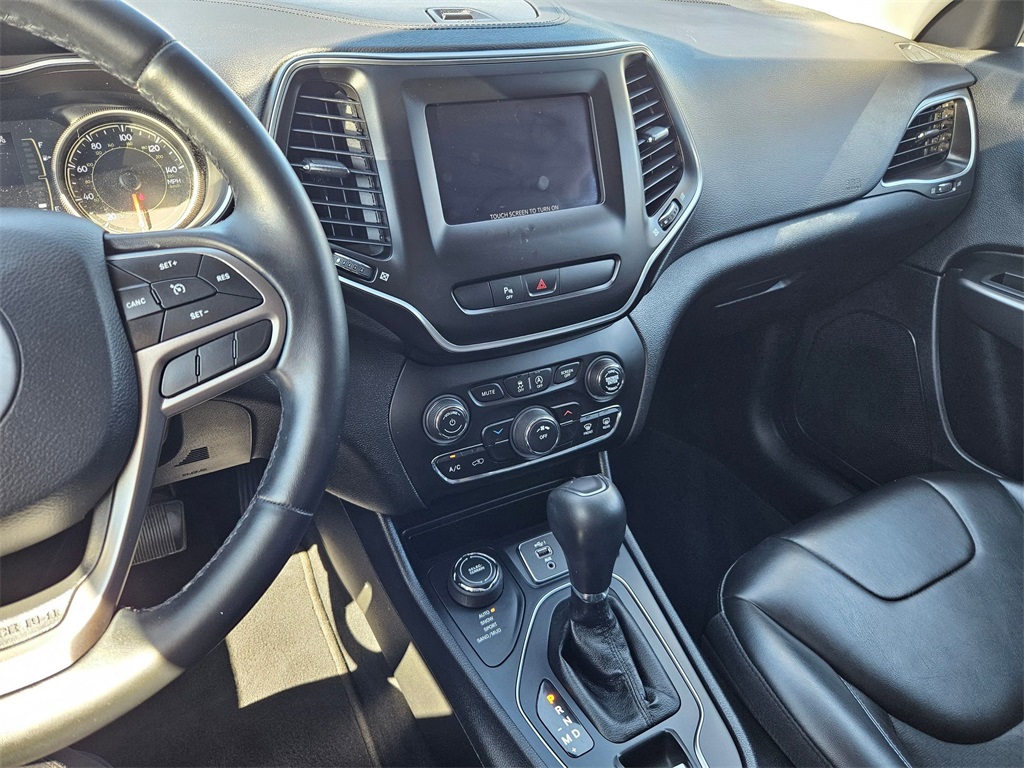2019 Jeep Cherokee Latitude photo 17