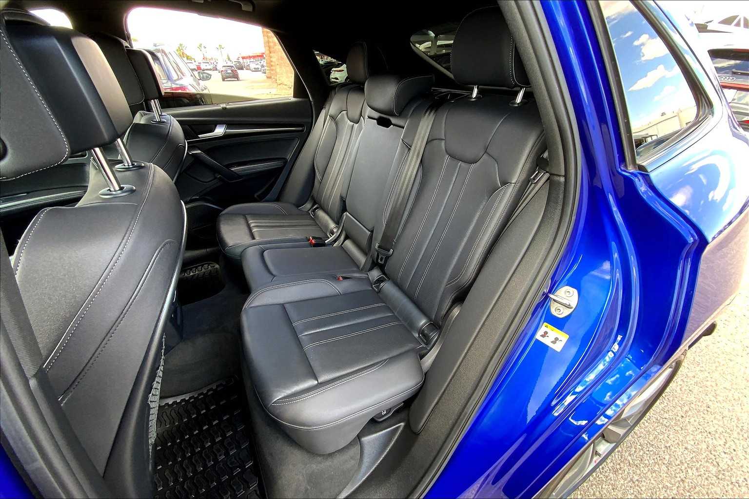 2023 Audi SQ5 Prestige photo 17