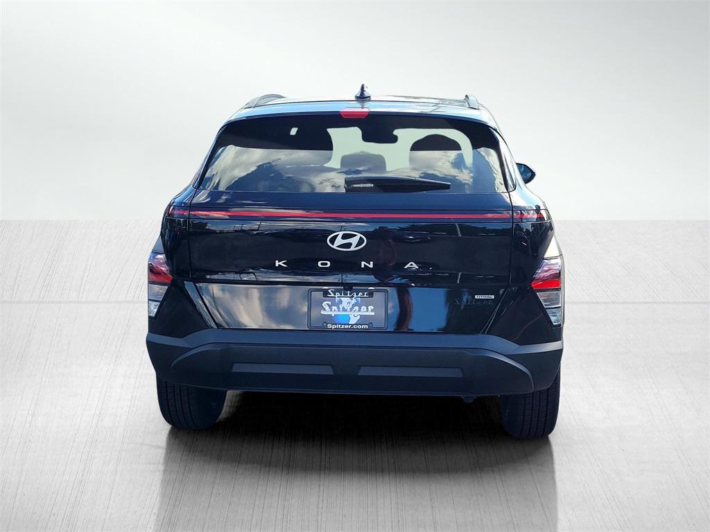 2026 Hyundai Kona SEL photo 5
