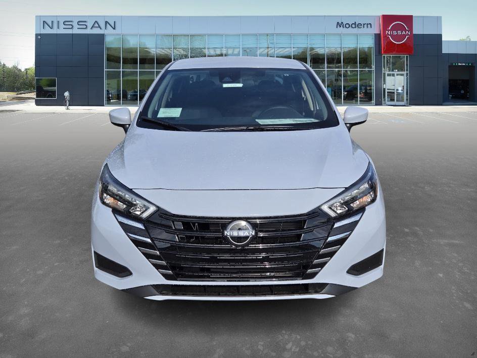 2025 Nissan Versa SV photo 2