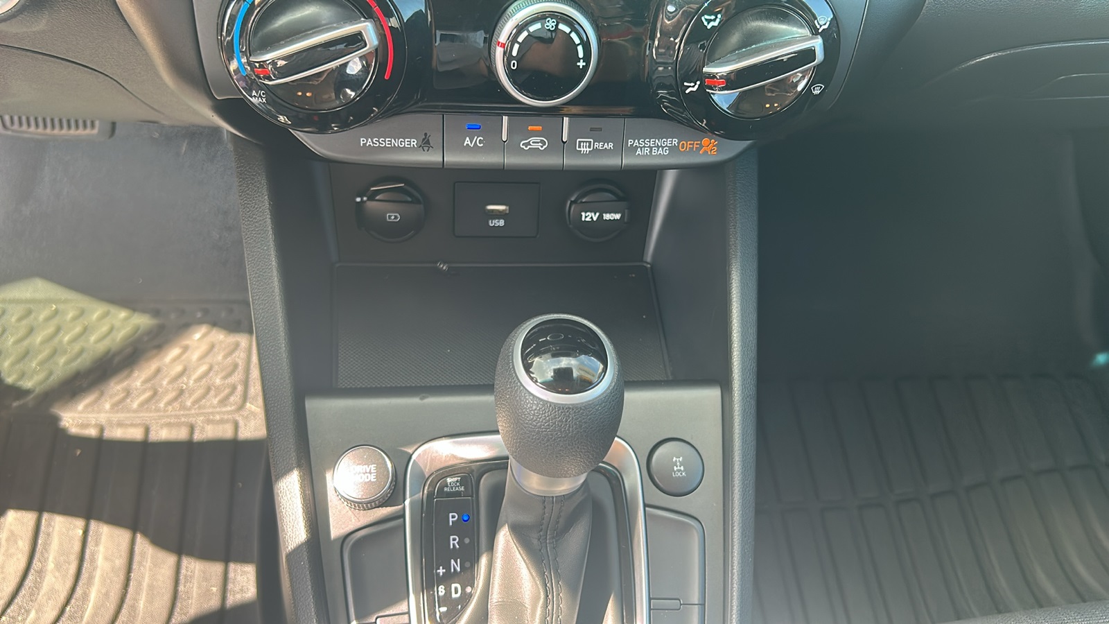 2023 Hyundai Kona SEL photo 20