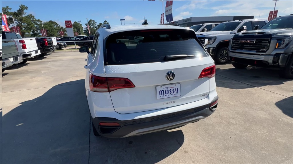 2024 Volkswagen Taos S photo 4