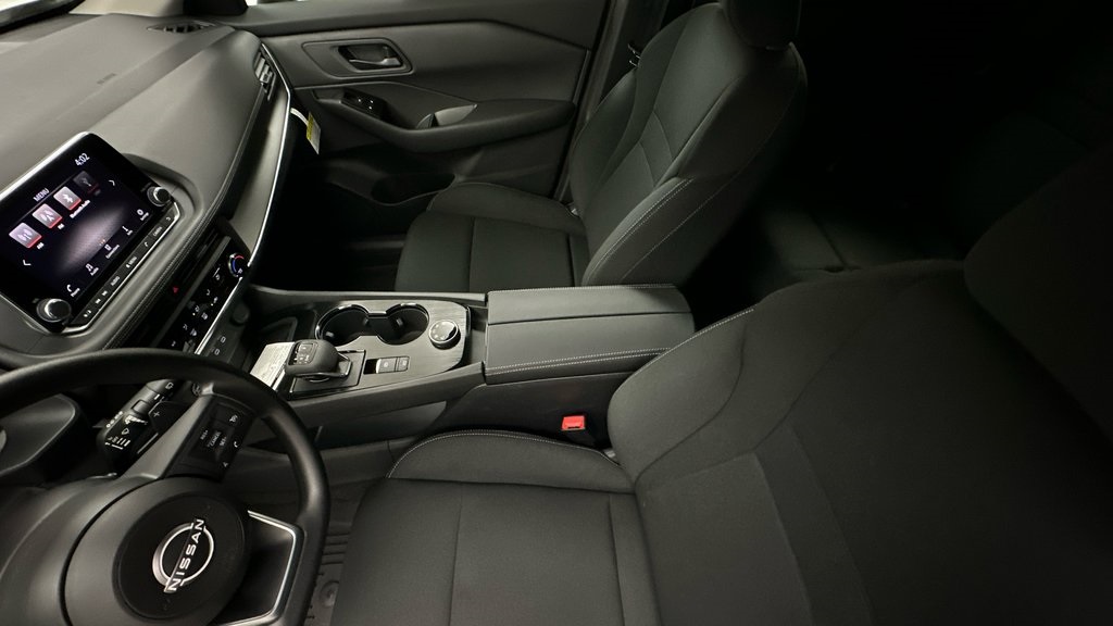 2025 Nissan Rogue S photo 15