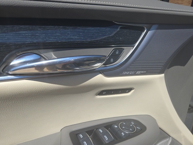 2025 Cadillac XT6 Premium Luxury photo 12