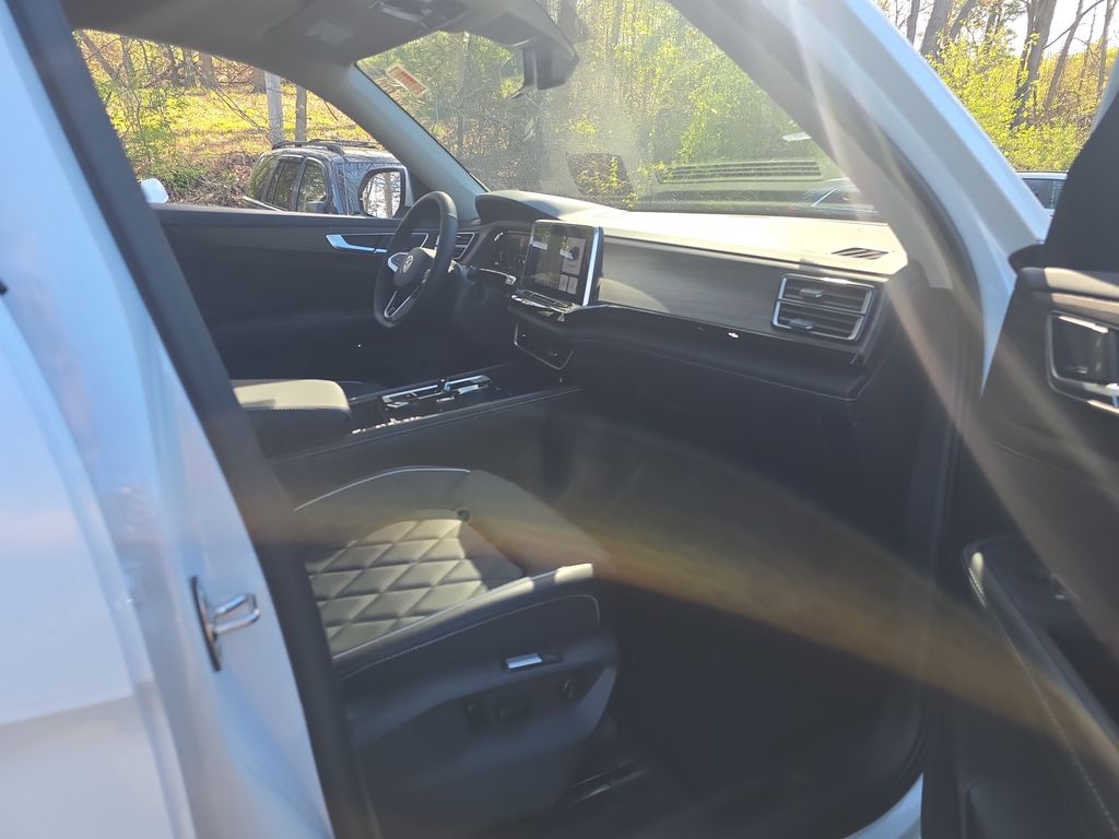 2025 Volkswagen Atlas SEL Premium R-Line photo 16