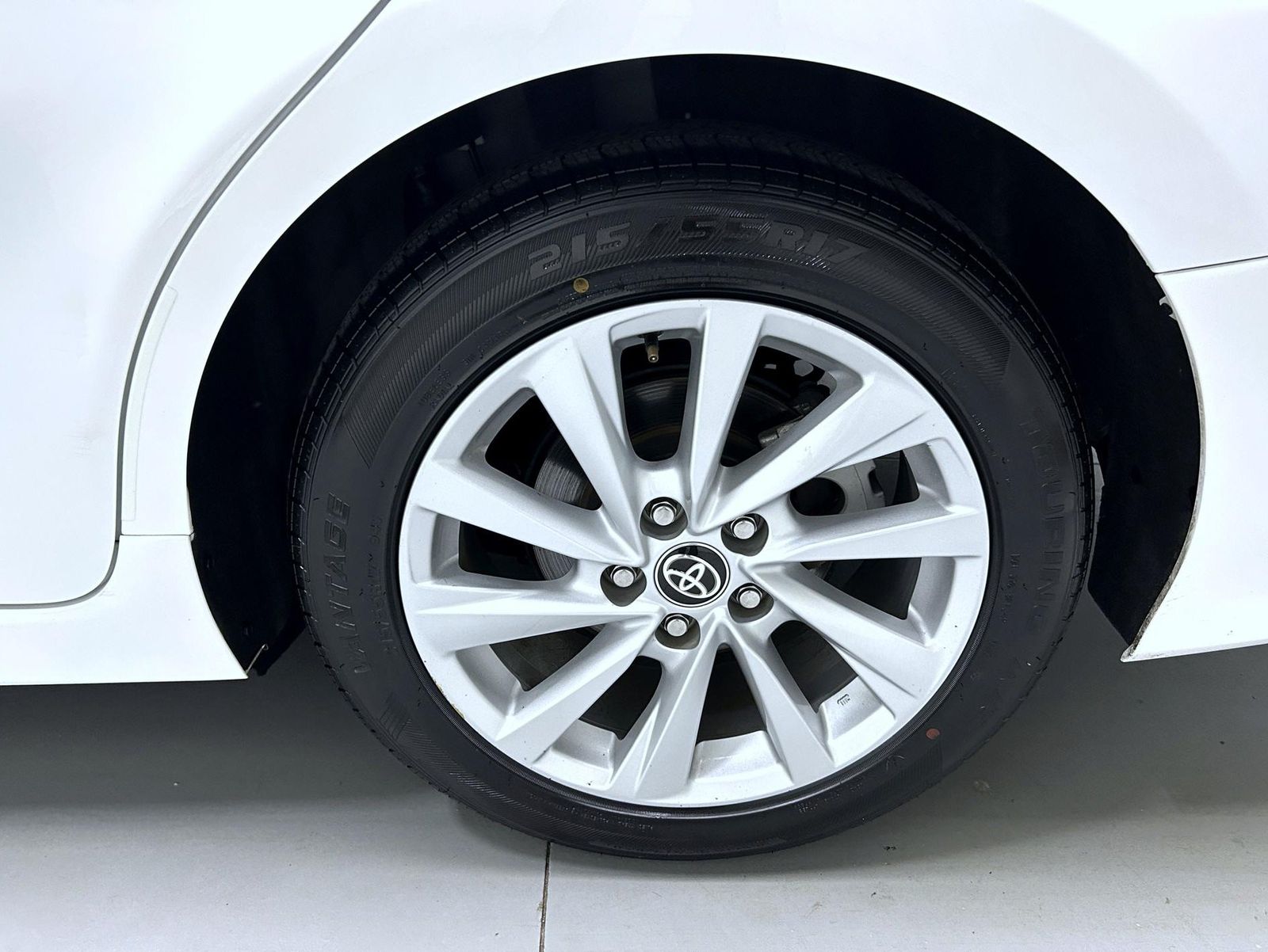 2024 Toyota Camry LE photo 21