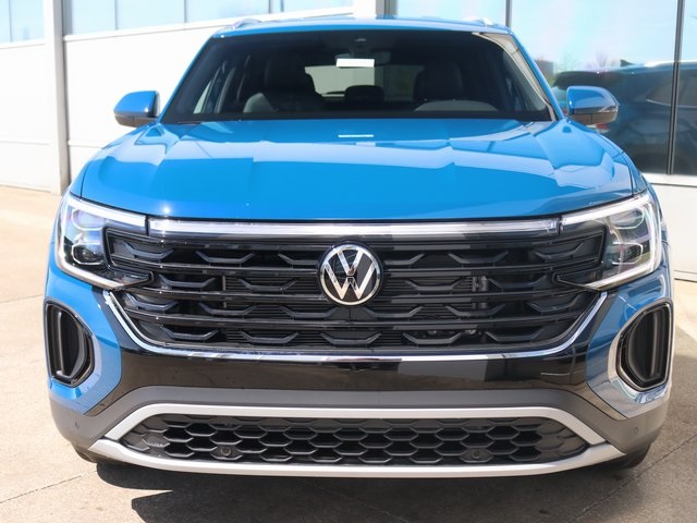 2025 Volkswagen Atlas Cross Sport SE Technology photo 2