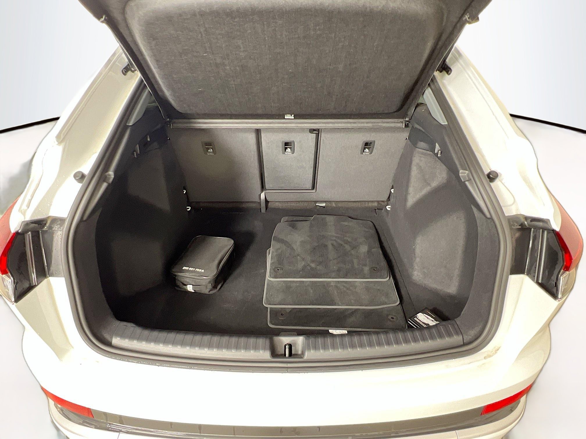 2024 Audi Q4 E-tron Sportback Premium photo 28