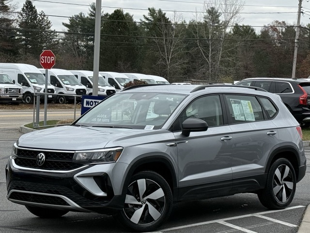 2024 Volkswagen Taos S photo 2