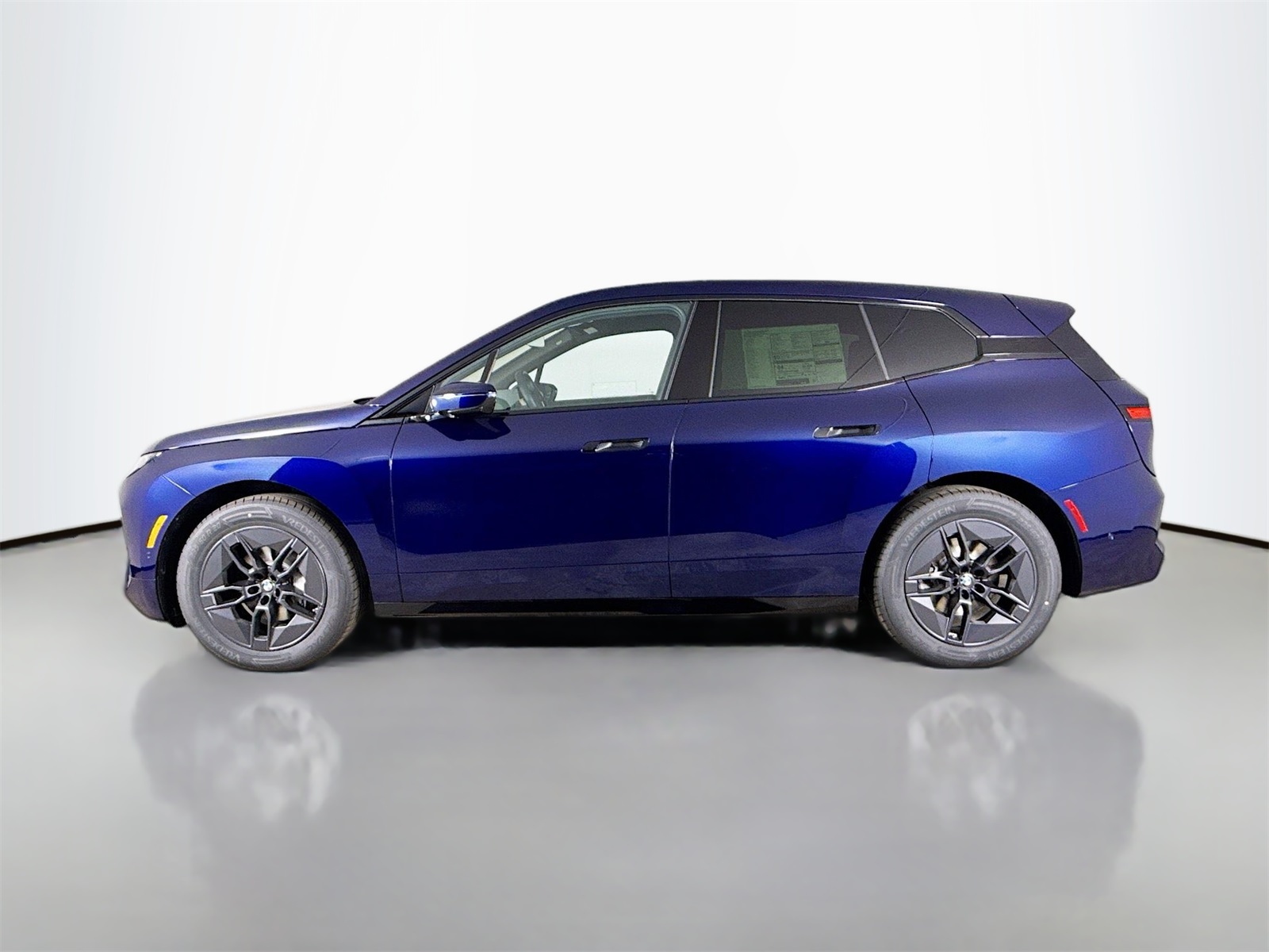 2026 Bmw iX photo 3