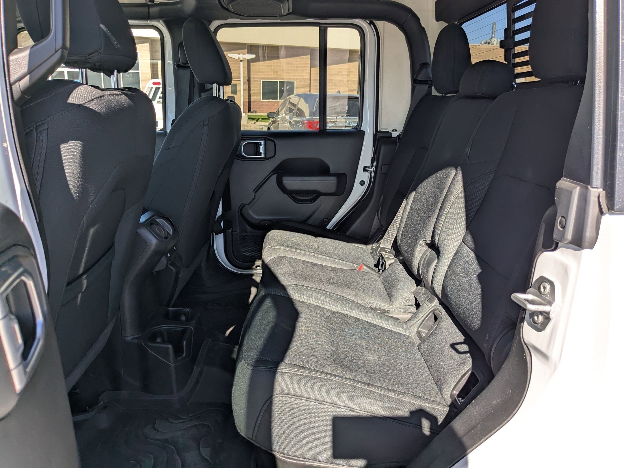2022 Jeep Gladiator Willys photo 18