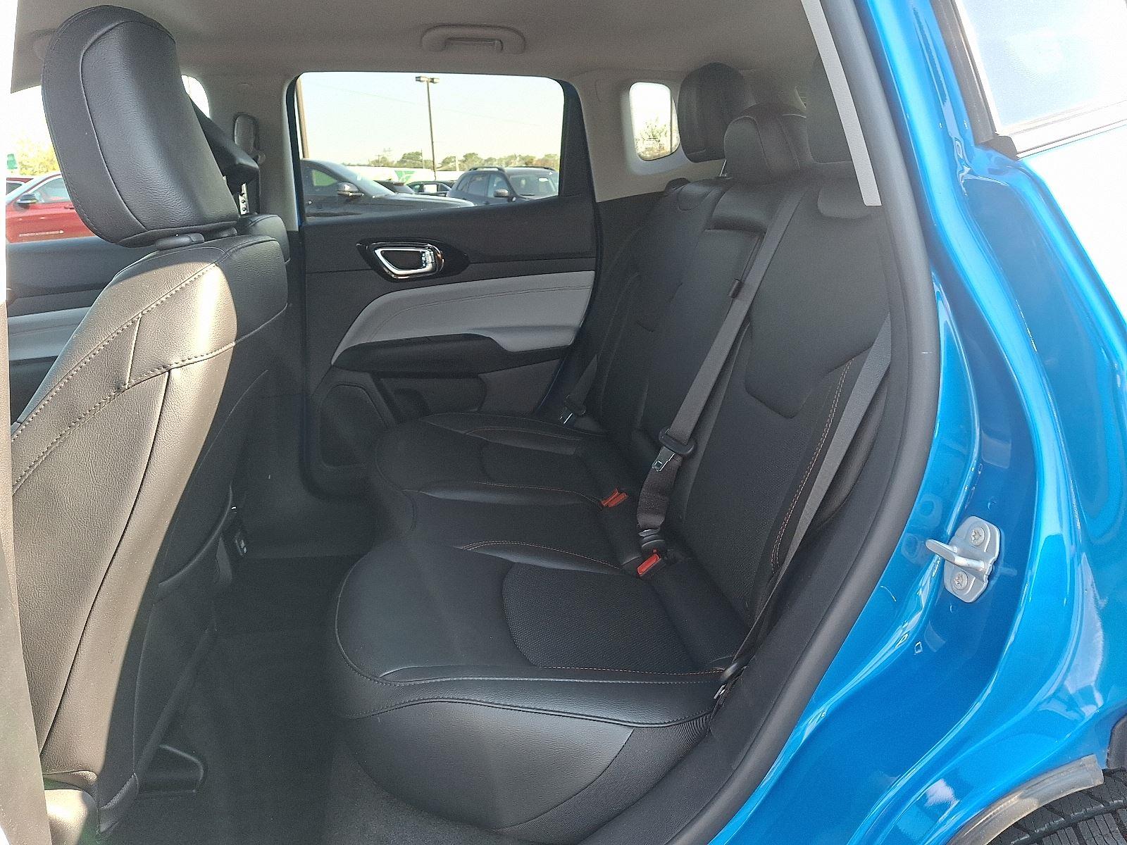 2022 Jeep Compass Limited photo 10