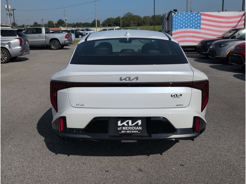 2025 Kia K4 GT-Line photo 4