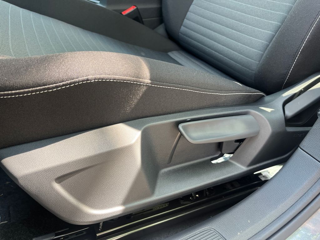 2025 Volkswagen Jetta 1.5T S photo 4