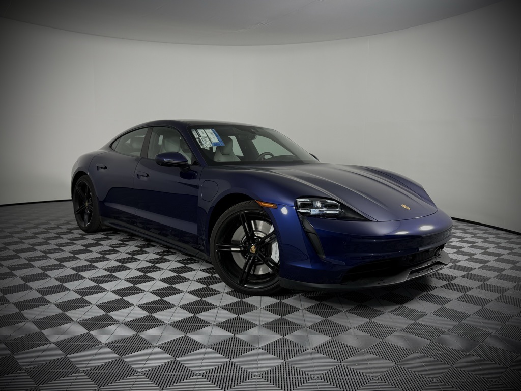 2024 Porsche Taycan photo 6