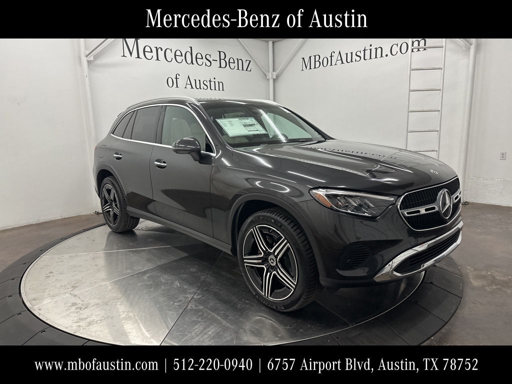 2026 Mercedes-Benz GLC Base's photo