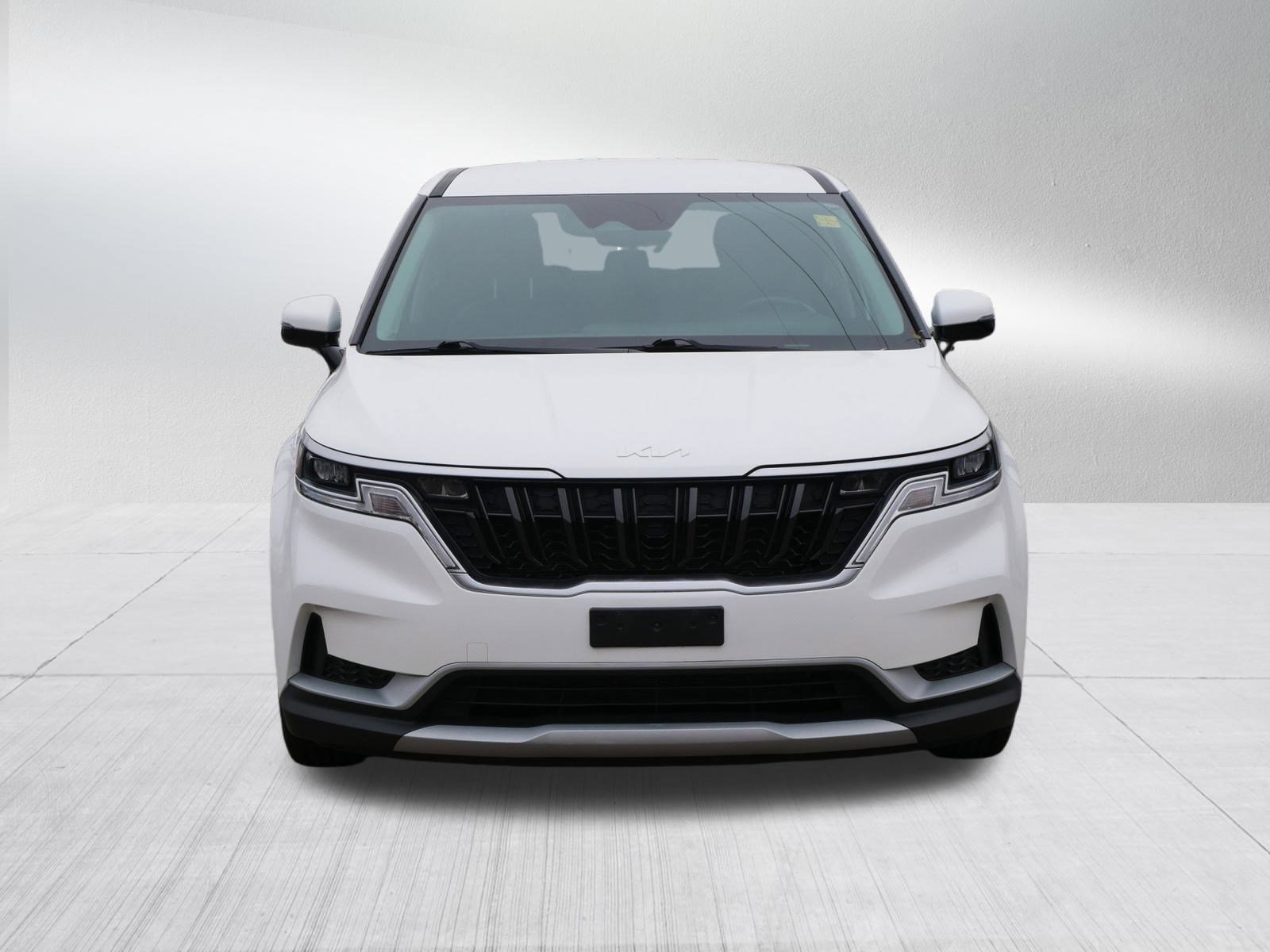 Used 2022 Kia Carnival LX Seat Pkg with VIN KNDNB4H39N6065374 for sale in Inver Grove, Minnesota