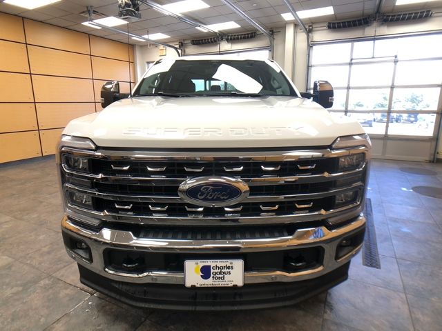 2026 Ford F-250 Lariat photo 2