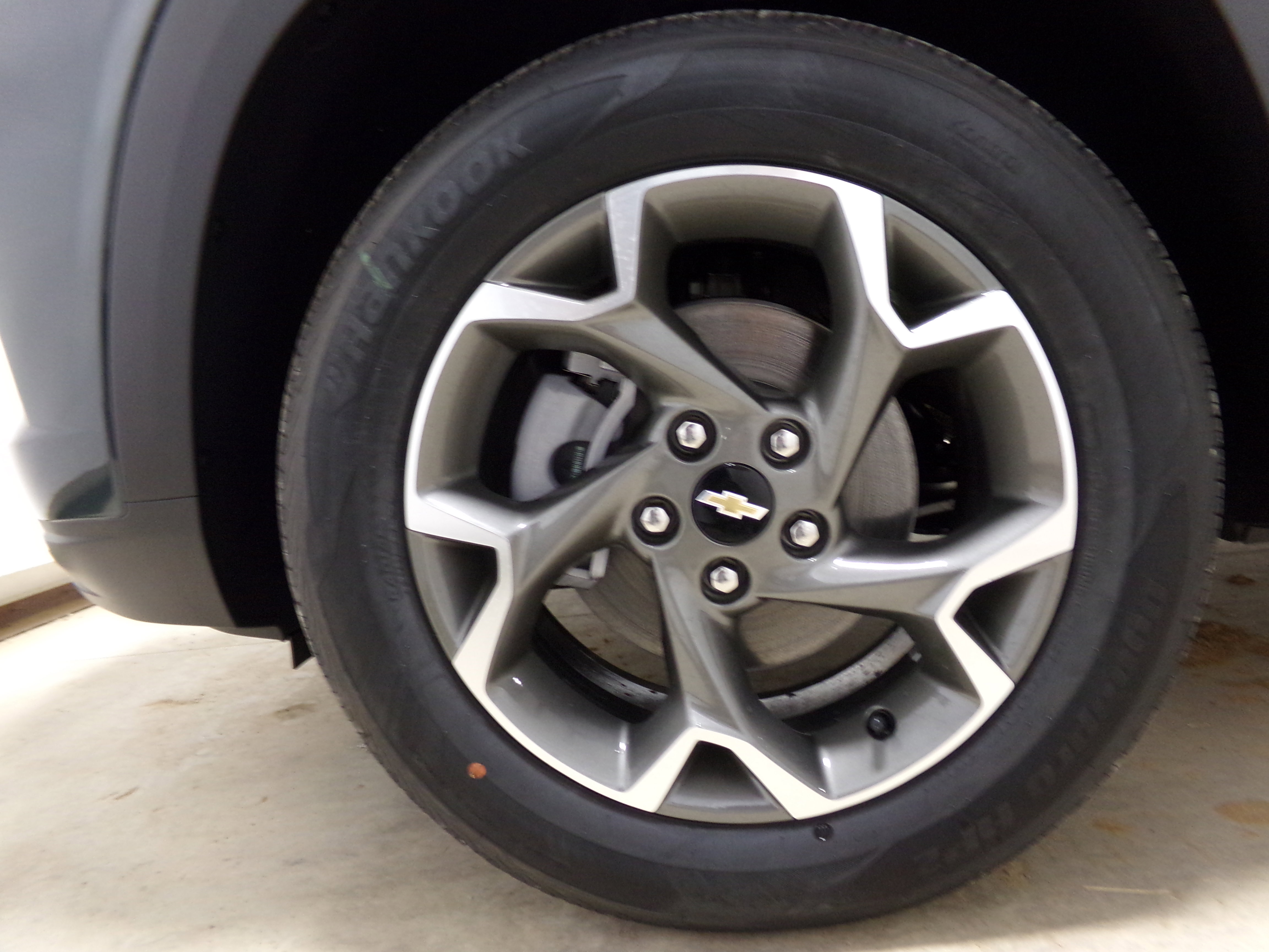 2025 Chevrolet Trax LT photo 16