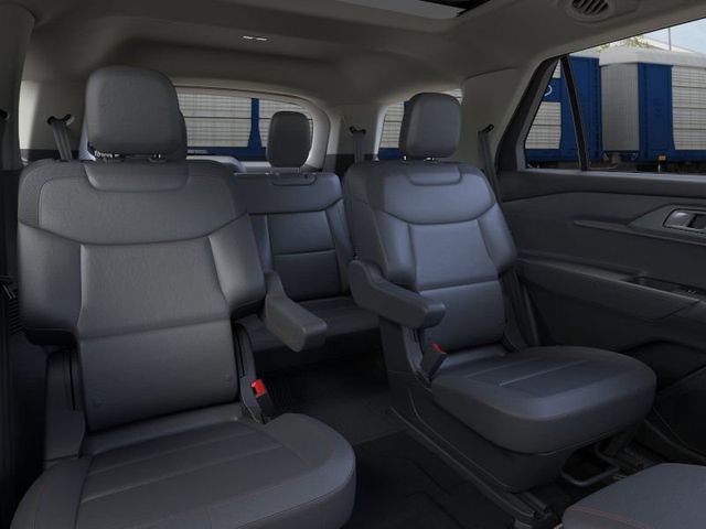 2025 Ford Explorer photo 8