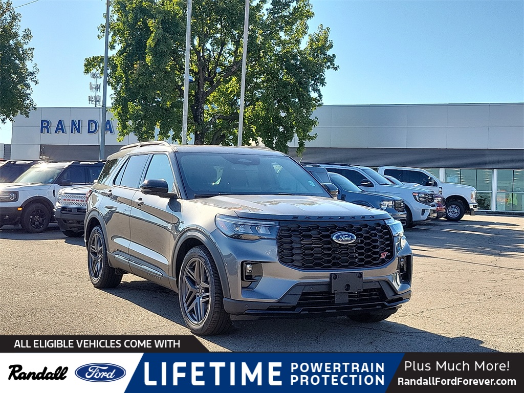 2025 Ford Explorer ST's photo