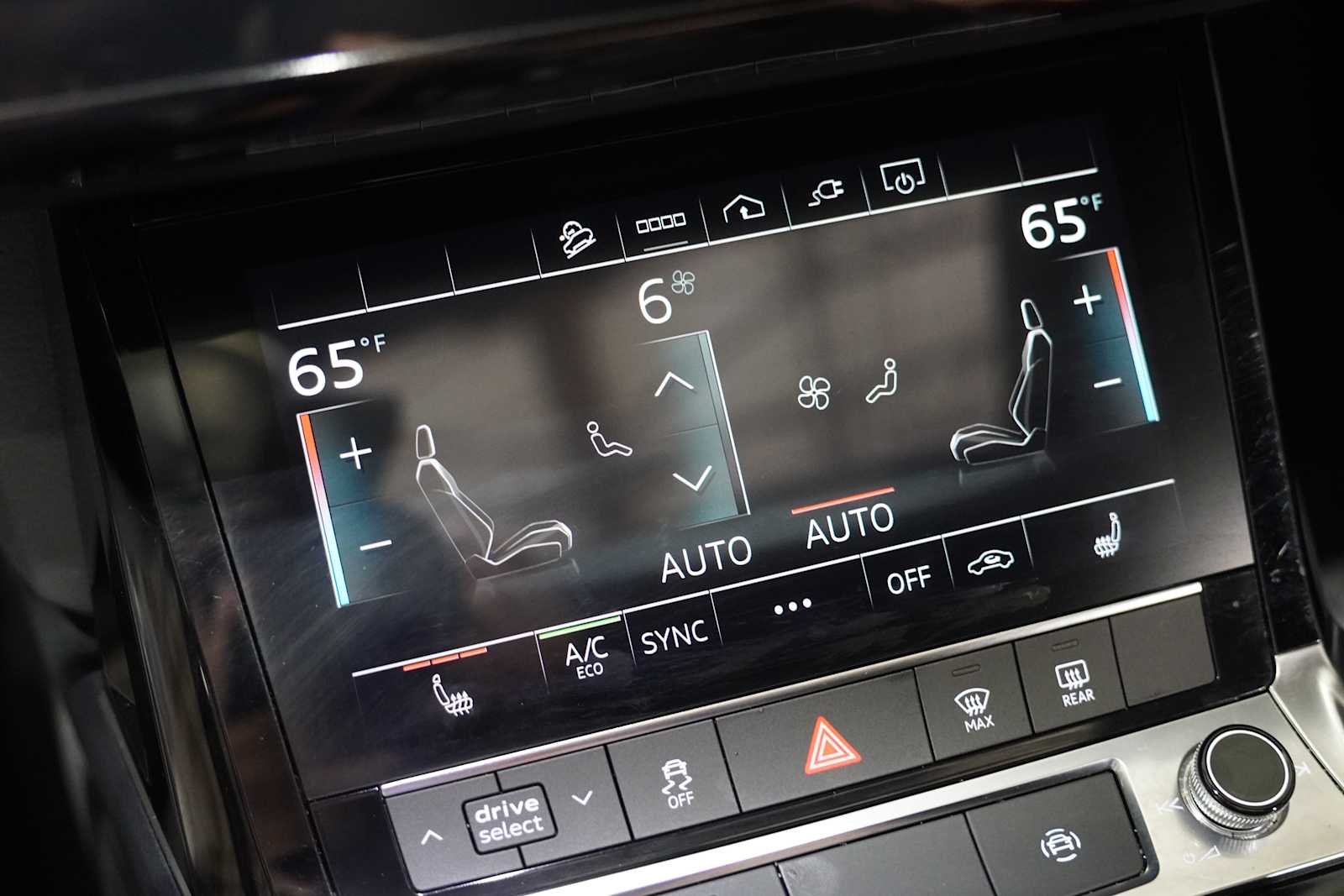 2021 Audi e-tron Premium photo 17