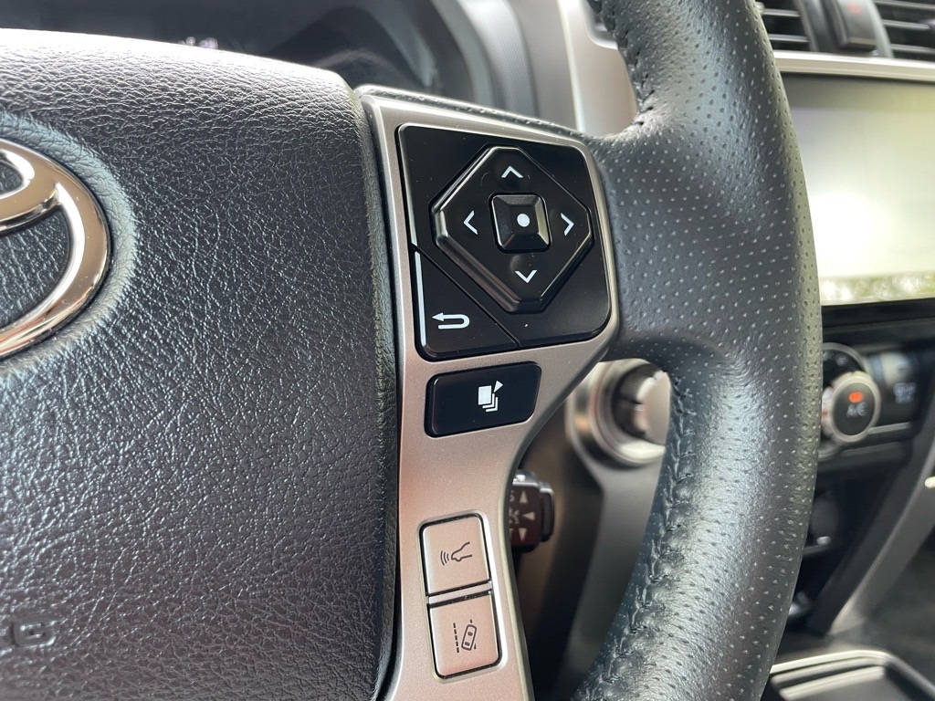 2024 Toyota 4Runner SR5 photo 7