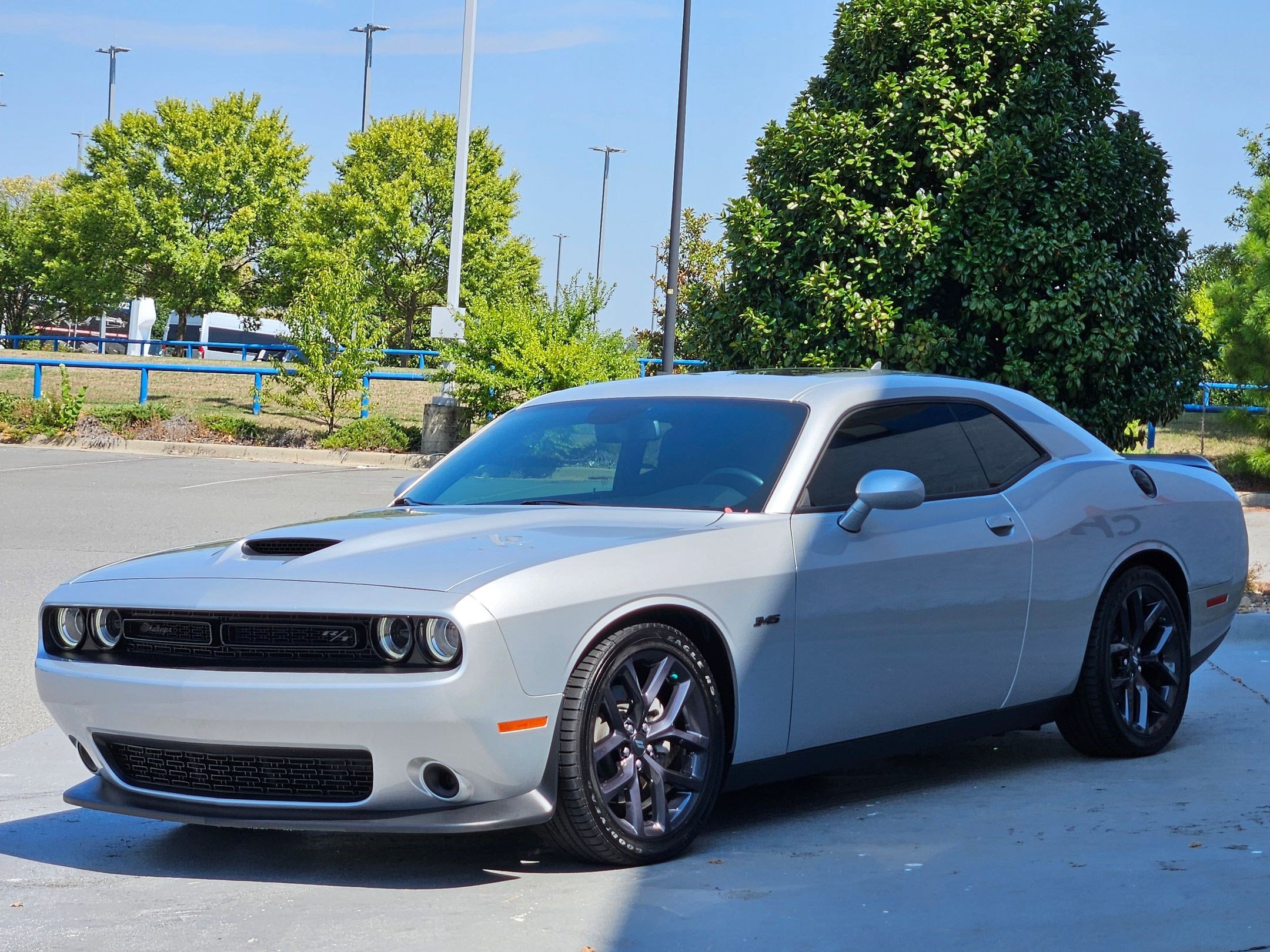 2023 Dodge Challenger R/T photo 3