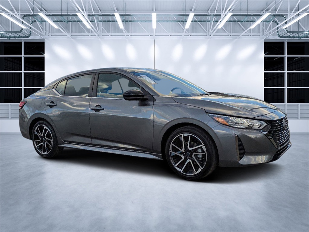 2025 Nissan Sentra SR's photo