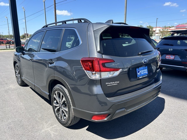 2022 Subaru Forester Limited photo 4