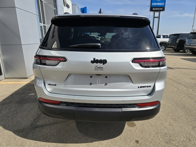 2025 Jeep Grand Cherokee Limited photo 4