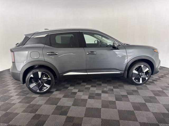 2025 Nissan Kicks SR photo 4