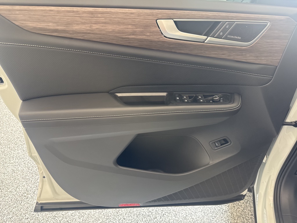 2026 Volkswagen Atlas SEL Premium R-Line photo 10