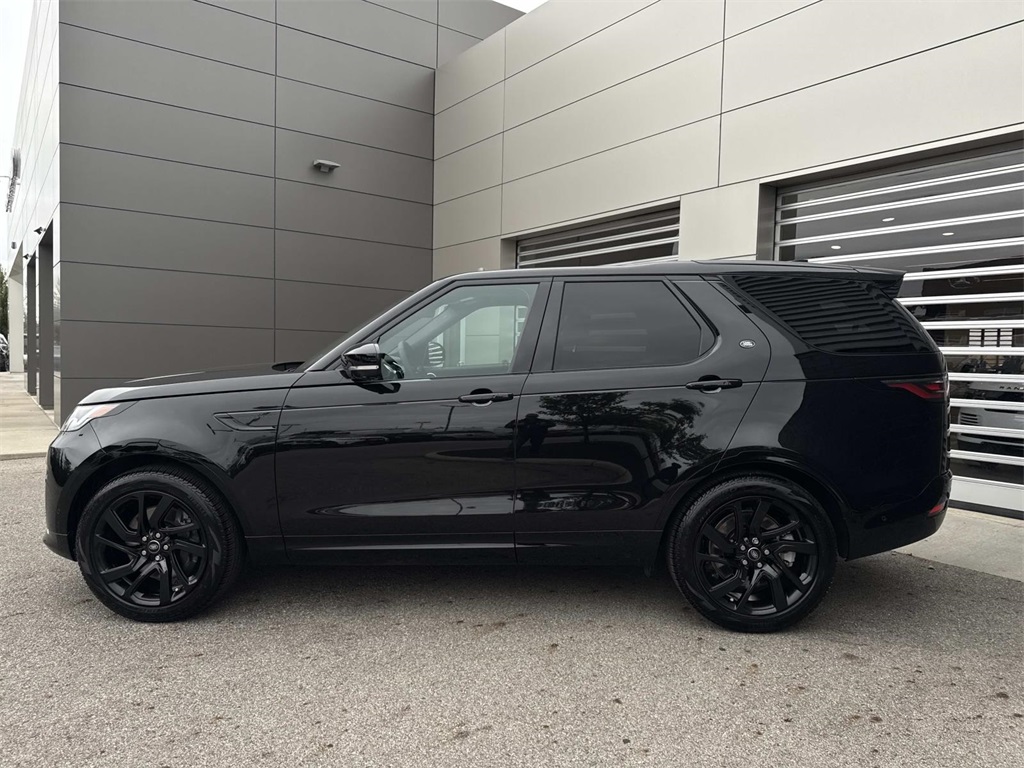 2025 Land Rover Discovery SE photo 4