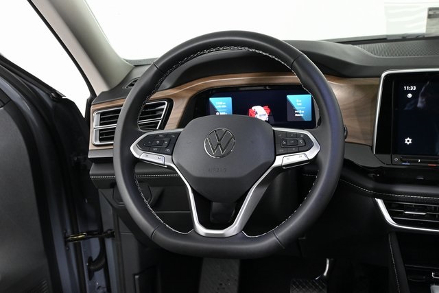 2025 Volkswagen Atlas SE Technology photo 3