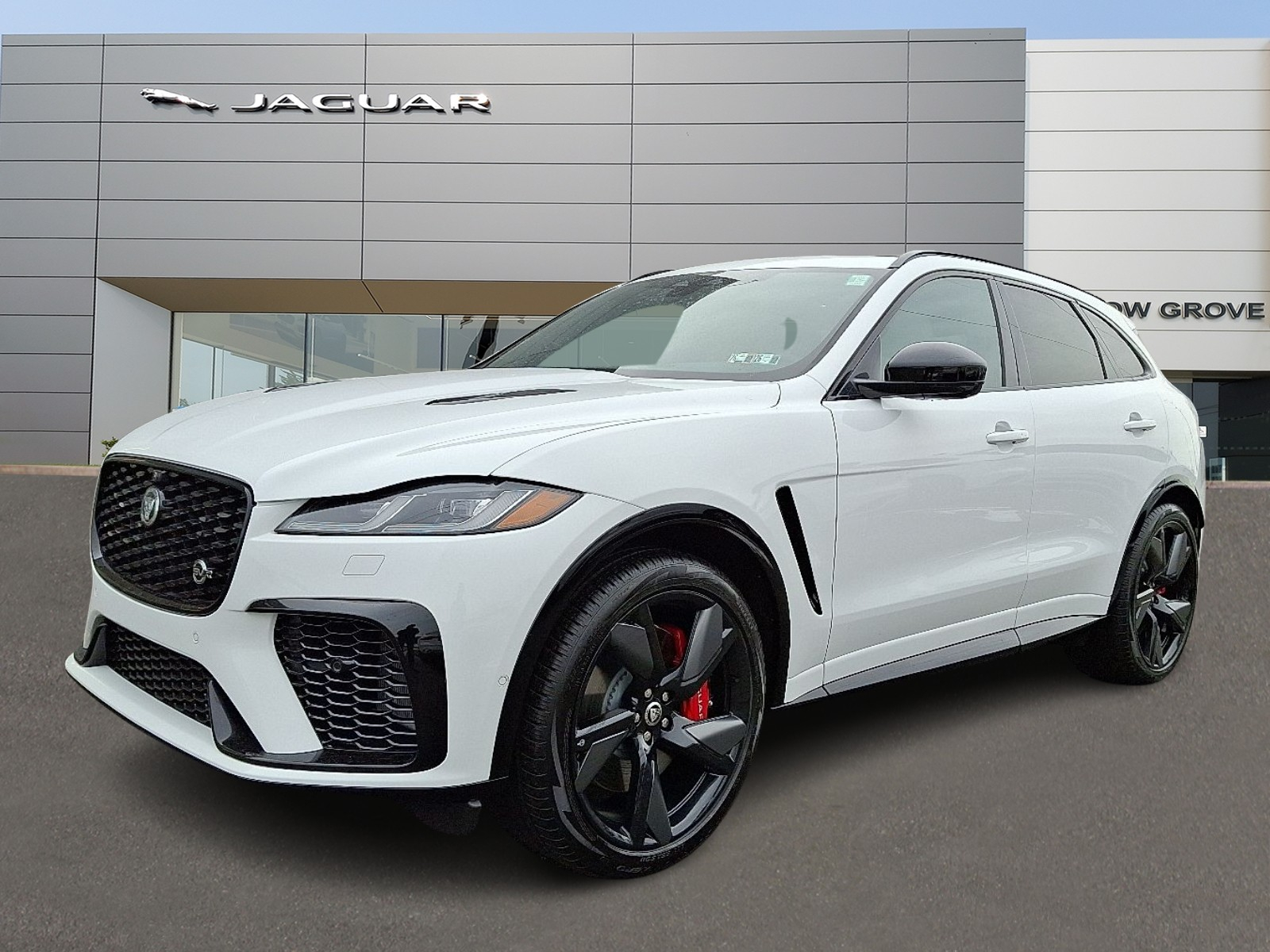 2026 Jaguar F-Pace SVR's photo