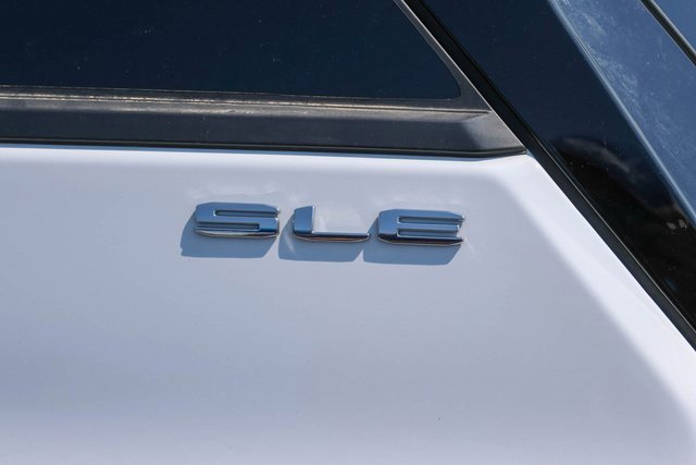 Used 2023 Summit White GMC SLE image 20