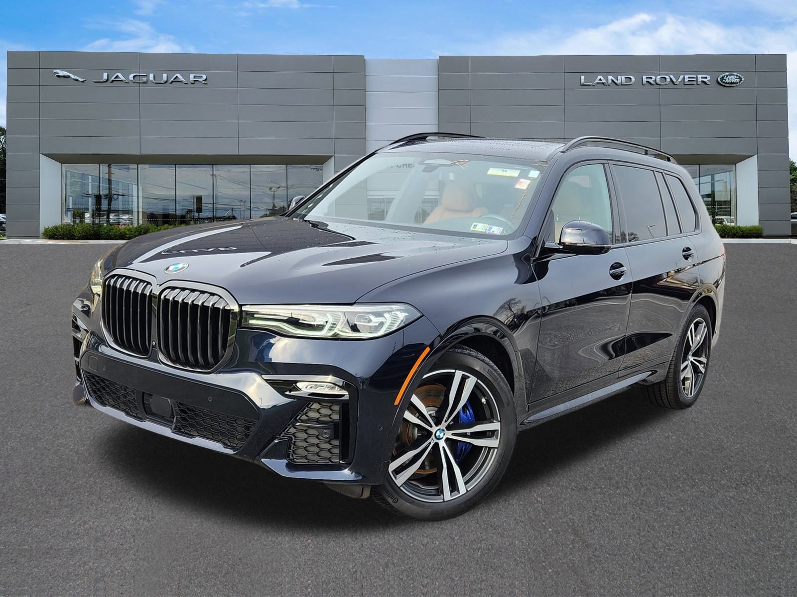 2022 BMW X7 40i's photo
